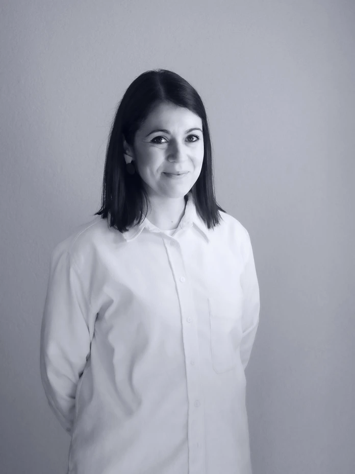 Portrait de Nadine Pereira collaboratrice de Logibat, architecte en Suisse romande.